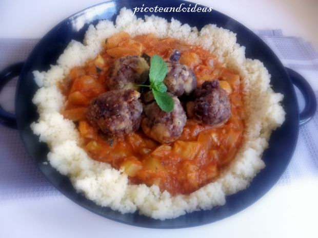 Cuscús con Albóndigas Picantes