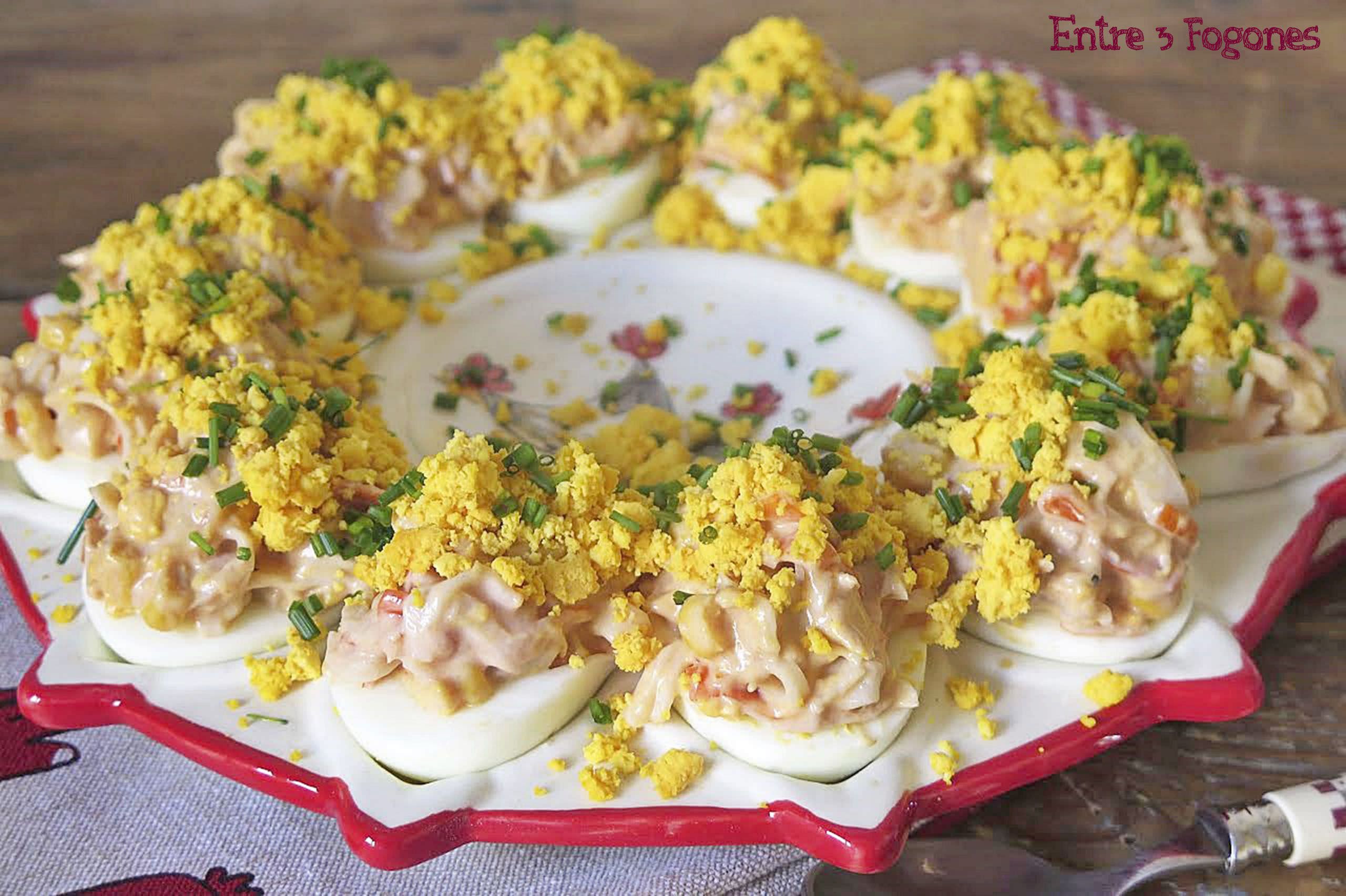 Huevos Mimosa Rellenos de Surimi y Atún con Salsa Rosa