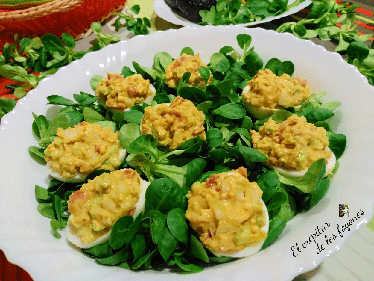Huevos Rellenos de Aguacate