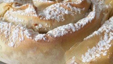 Serpiente de Masa Filo Rellena de Frangipane