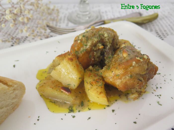 Asado de Pollo con Almendras Asado de Pollo con Almendras