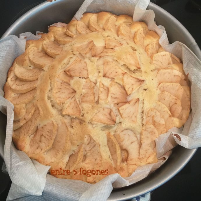 Bizcocho de manzana con leche ideal