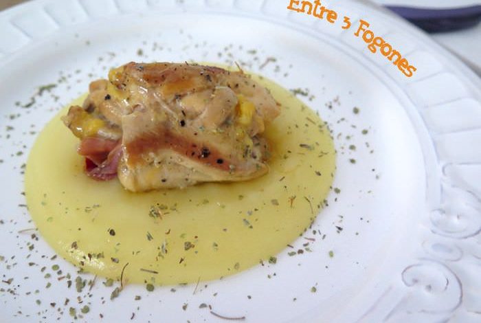 Jamoncitos de Pollo Rellenos de Serrano sobre Crema de Patata