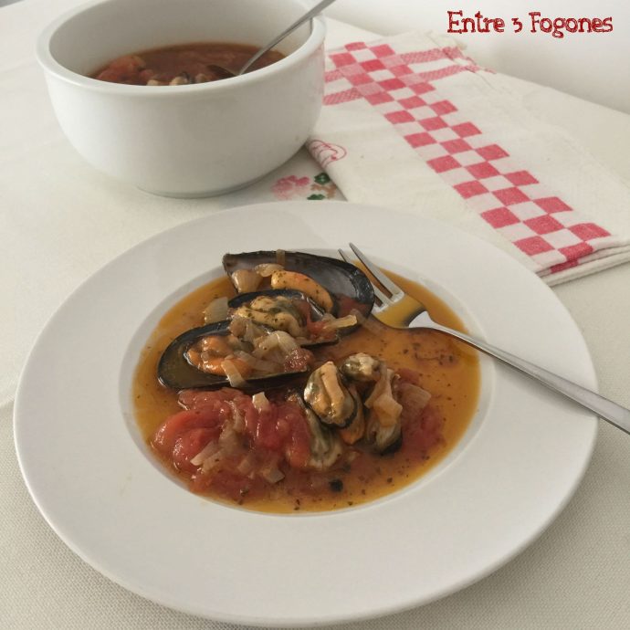 Mejillones en Escabeche con Tomates