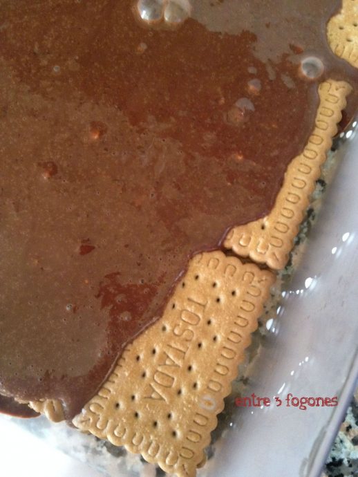 Tarta de chocolate con galletas