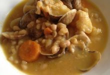 Habichuelas con almejas y rape