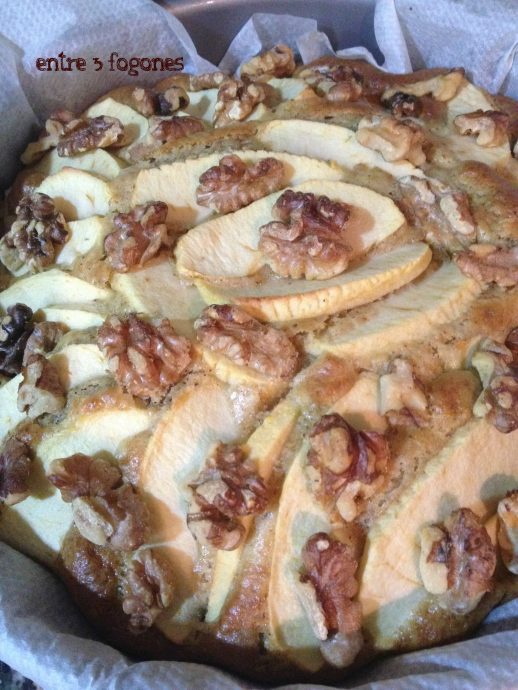 Bizcocho de nueces y manzana