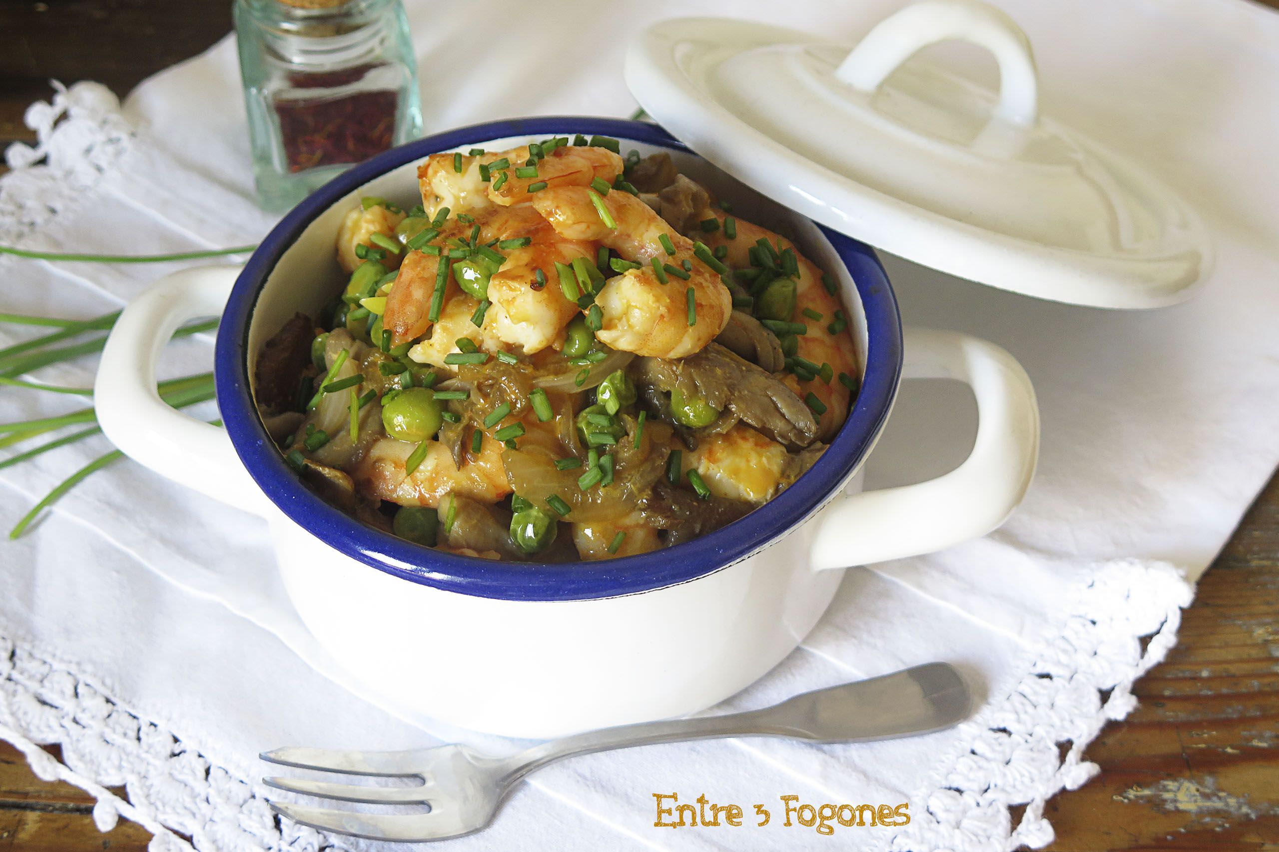 Langostinos con Setas y Guisantes en Salsa al Azafrán