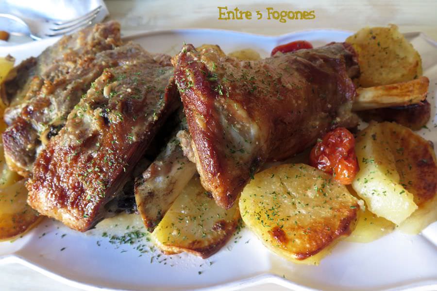 Paletilla de Cordero al Horno con Patatas Paletilla de Cordero al Horno con Patatas