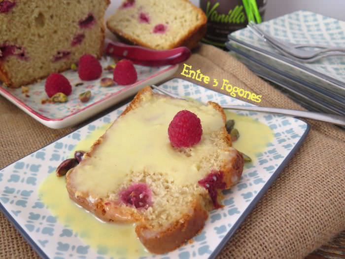 Cake de Pistachos y Frambuesas Cake de Pistachos y Frambuesas