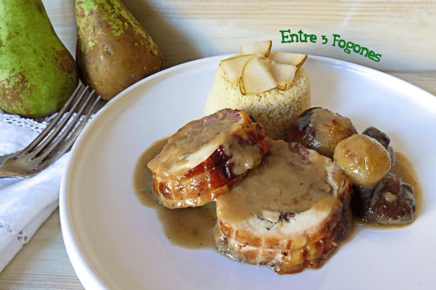 Capón Relleno al Horno en Salsa de Peras