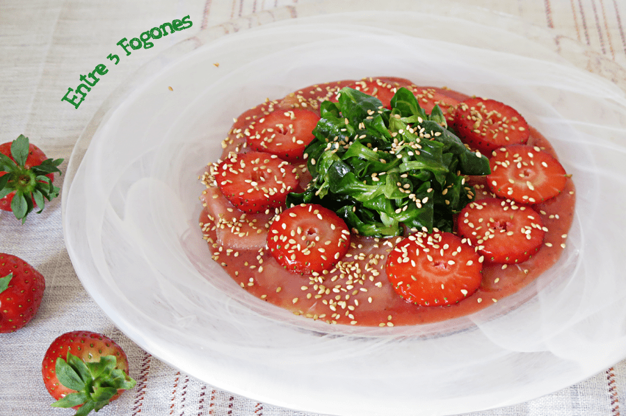 Carpaccio de Salmón con Fresas y Ketchup de Fresas