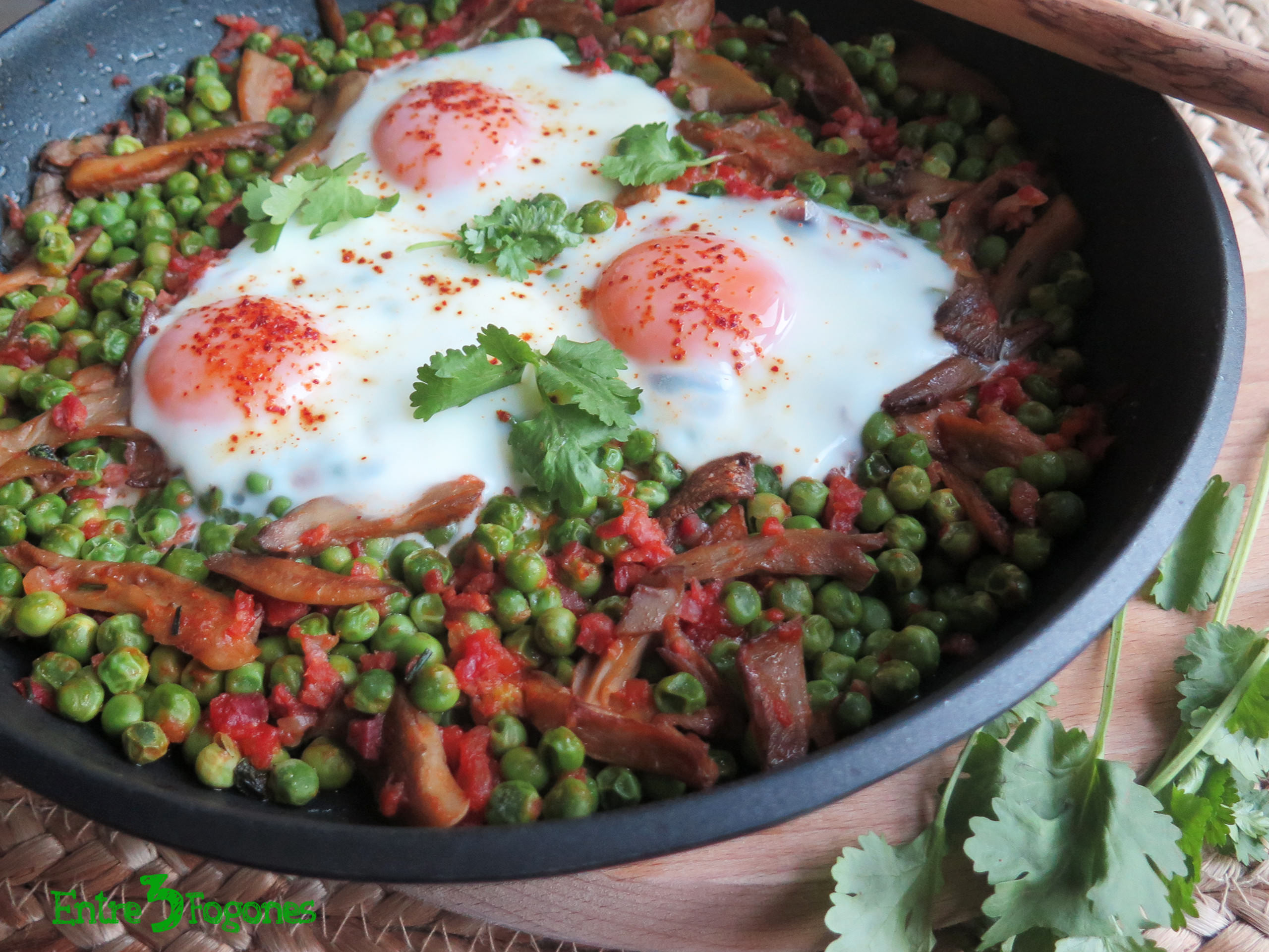 Receta Alverjas con Jamón, Setas y Huevo al Horno Receta Alverjas con Jamón, Setas y Huevo al Horno