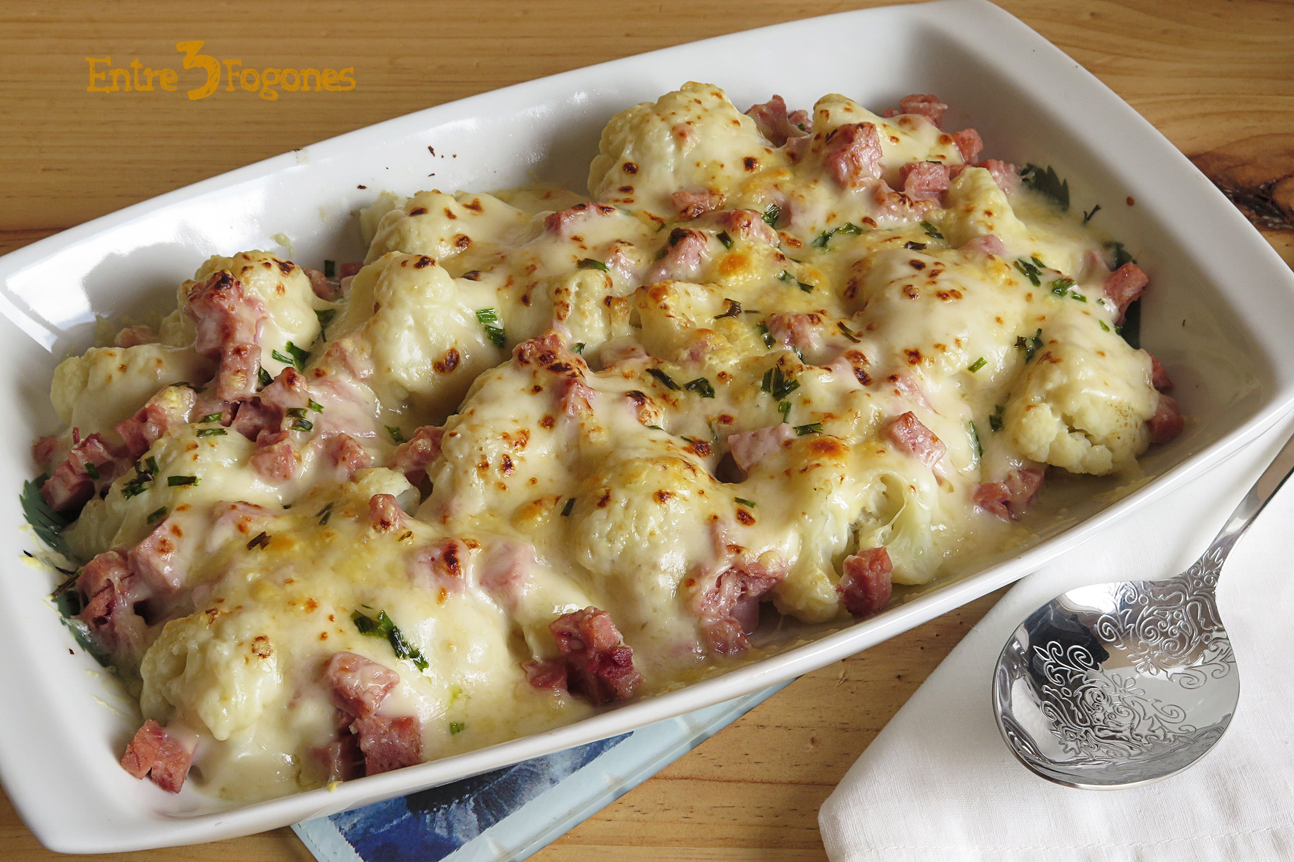 Receta Coliflor Gratinada con Bechamel, Jamón Dulce y Queso