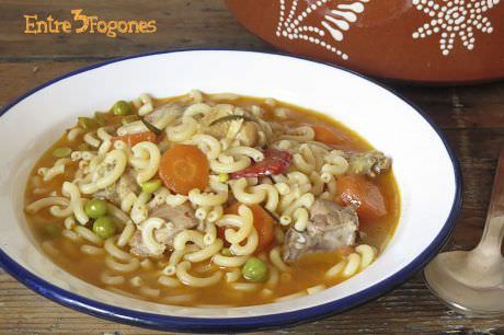 Fideos a la Cazuela con Costillas de Cerdo Fideos a la Cazuela con Costillas de Cerdo