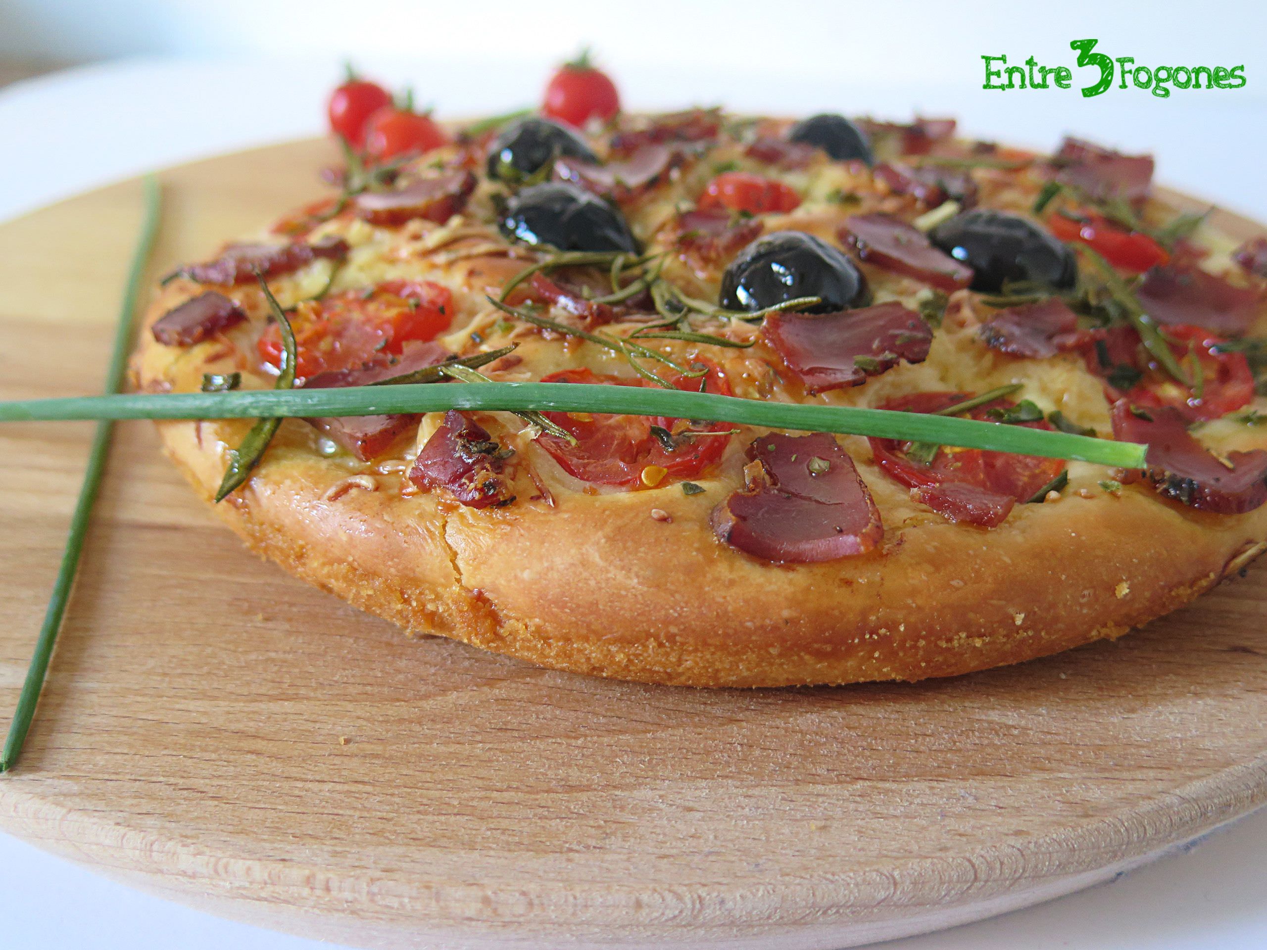 Receta Focaccia con Tomates Cherry y Tasajo Casero