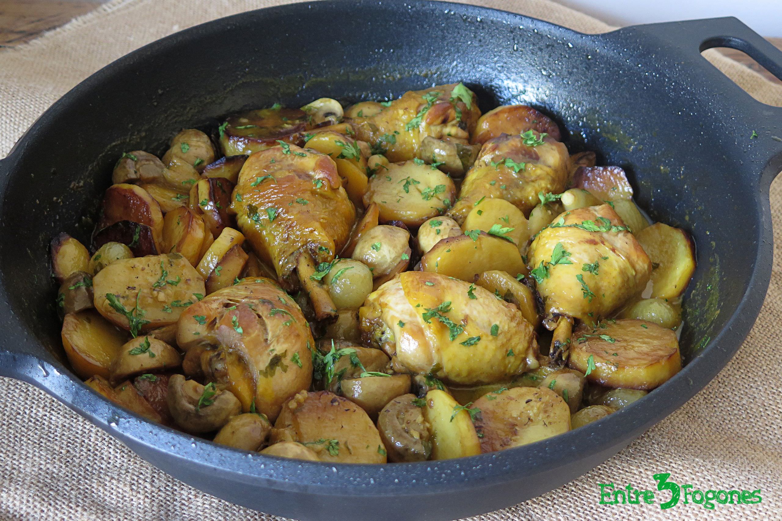 Receta Jamoncitos de Pollo en Salsa con Champiñones Receta Jamoncitos de Pollo en Salsa con Champiñones