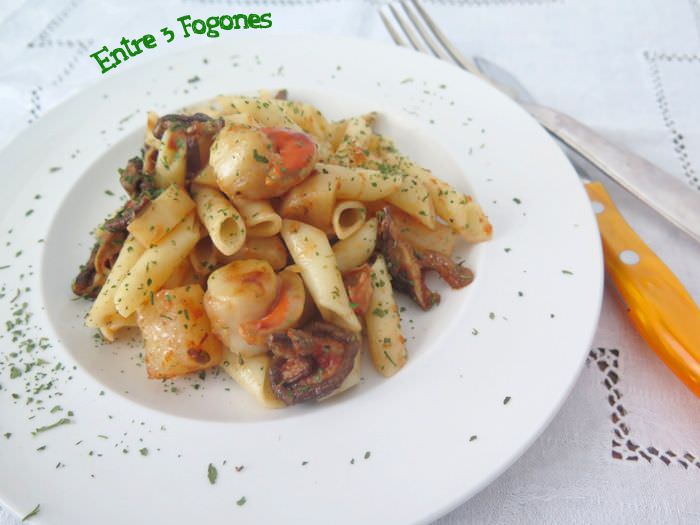 Receta Macarrones con Vieiras, Setas Shiitake y Rábano Negro a la Mantequilla de Tomillo