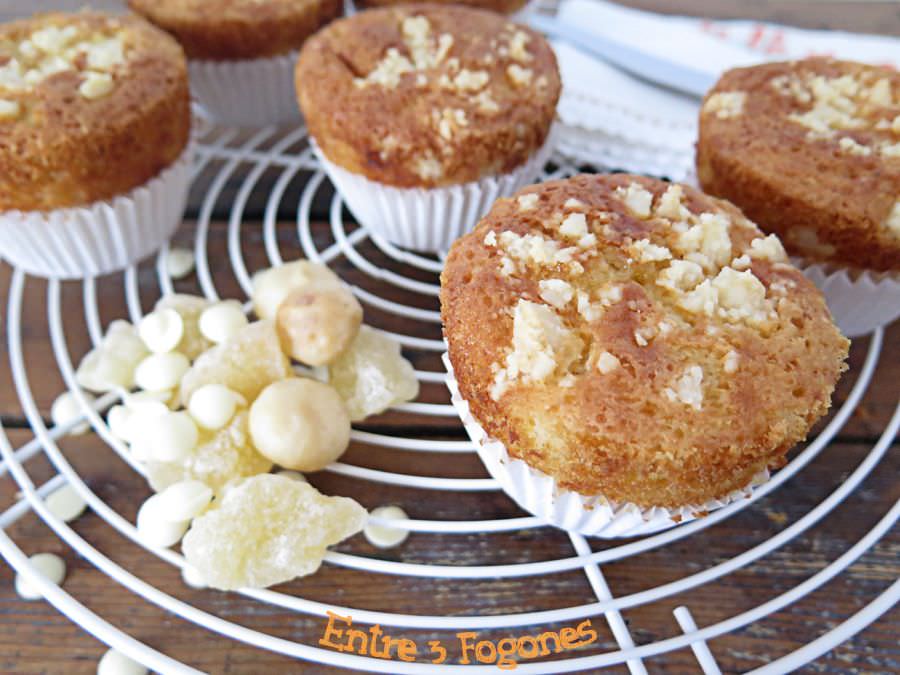Receta Muffins de chocolate blanco con pera deshidratada y nuez de macadamia
