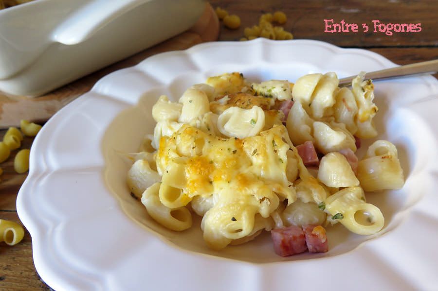 Receta Caracolas de Pasta con Jamón York y Bechamel