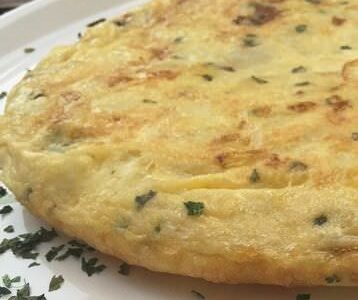 Tortilla de Patatas con Puerro y Cilantro