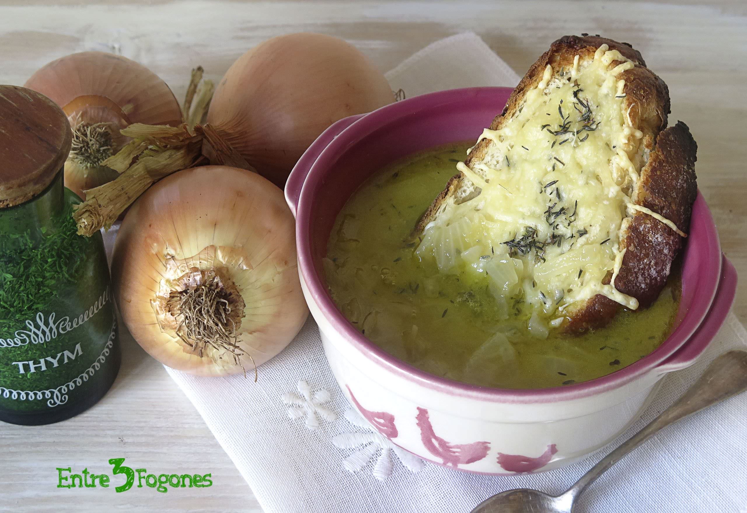 Sopa de Cebolla Tradicional Francesa