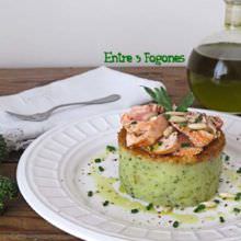 Timbal de Patata y Brócoli con Salmón y Pesto de Tomate