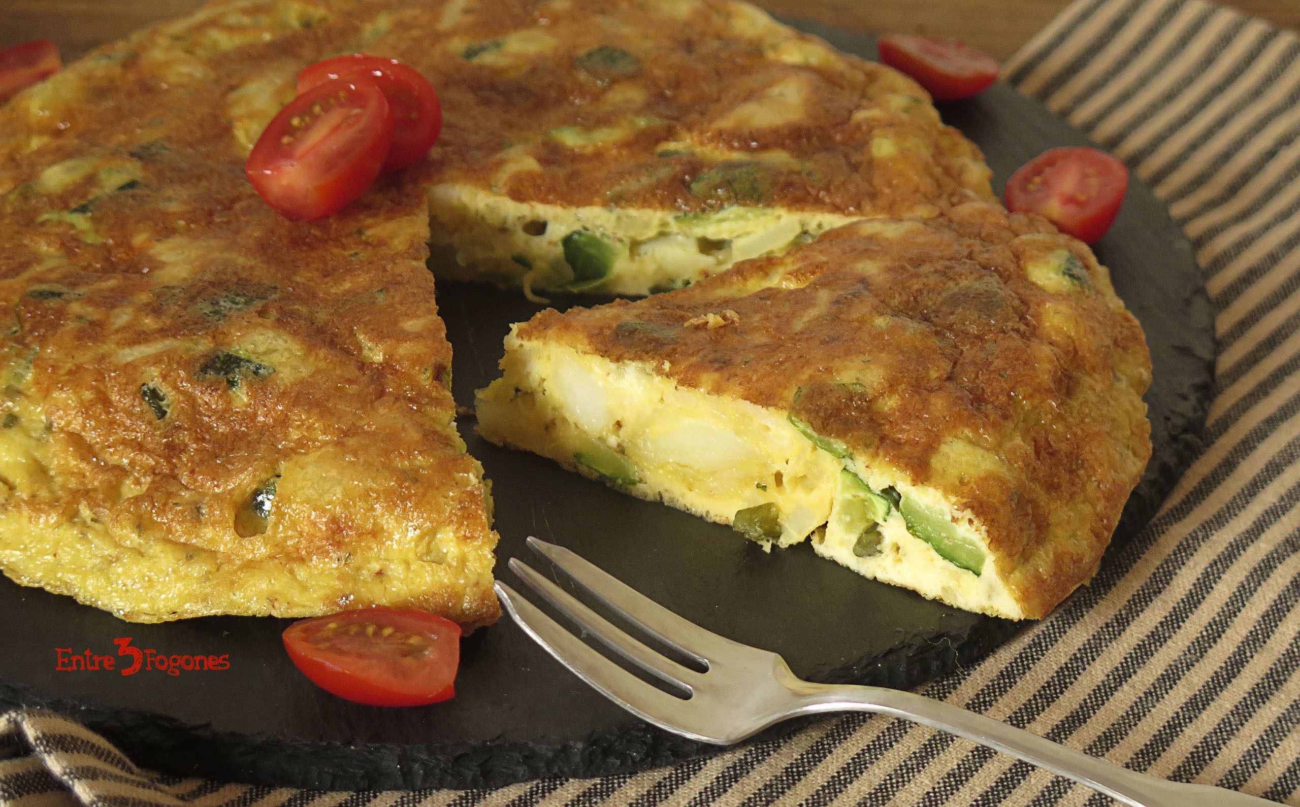 Tortilla de Calabacín y Patatas con Ajos Tiernos