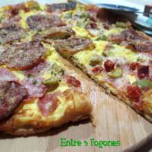 Tortilla Pizza con Embutido
