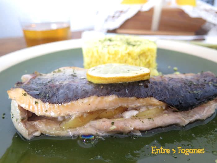 Receta Trucha al horno con manzana y mostaza